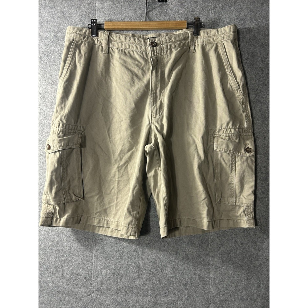IZOD Men's Size 38 Khaki Cargo Shorts 100% Cotton Preppy Old Money Mallcore